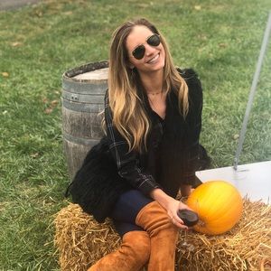 Meet your Posher, Marisa